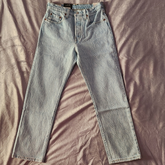 Levi's Women's 501 Original Cropped Jeans - Denim Blue - Picture 10 of 10